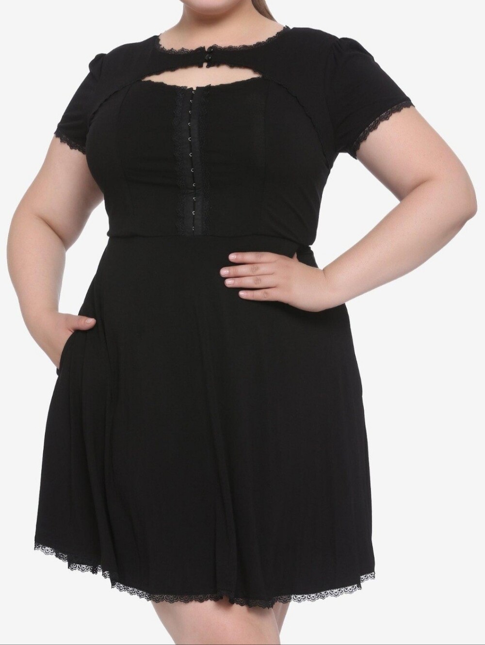 ✨️🖤NWOT Beautiful HOT TOPIC SHORT SLEEVE DRSSS/ GOTHIC/ PLUS SIZE
